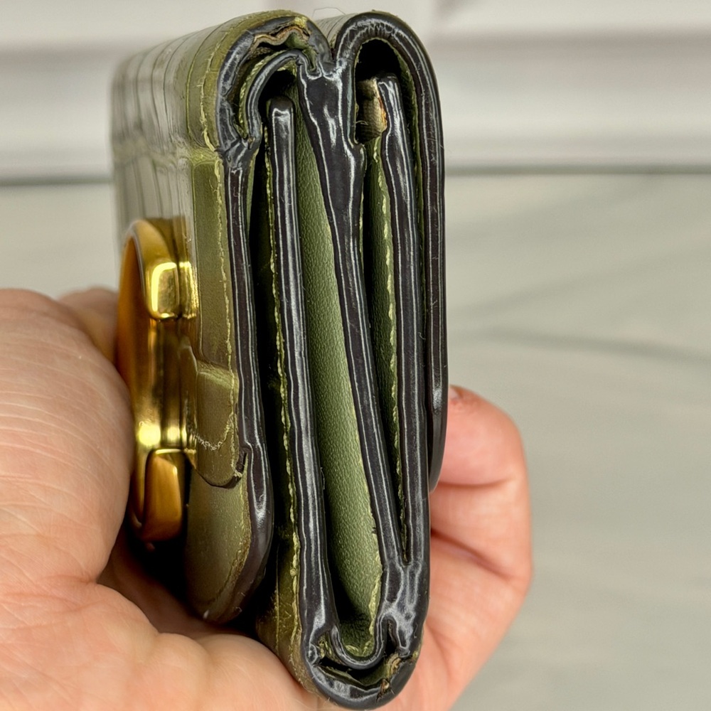 Chloé C Croc Embossed Trifold Wallet Olive Green | Gold Hardware | Compact - Picture 5 of 9